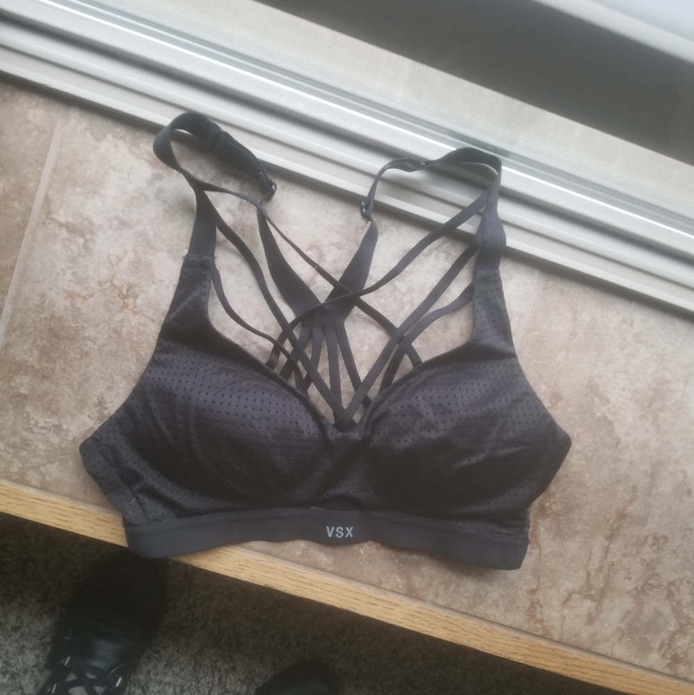 Vsx Victoria's Secret 32b sports bra